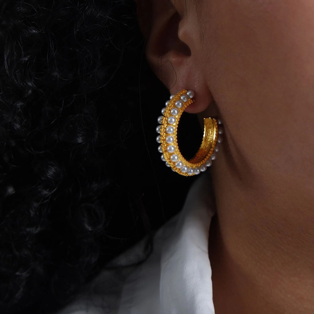 AKOYA HOOP EARRING 18K GOLD PLATED